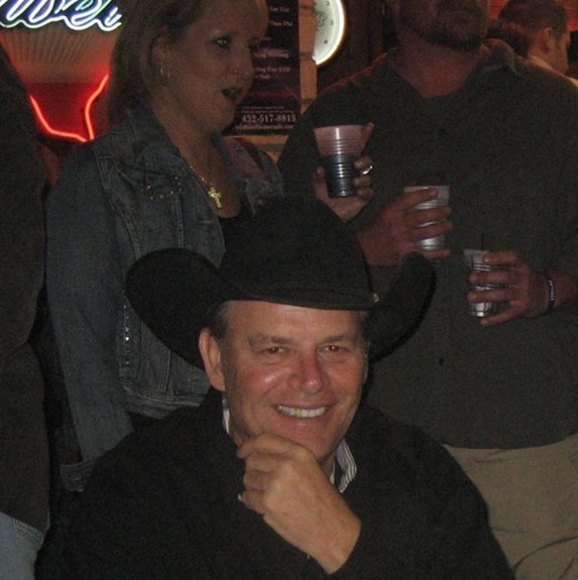 Meet your Posher, Mark - Picture 1 of 1